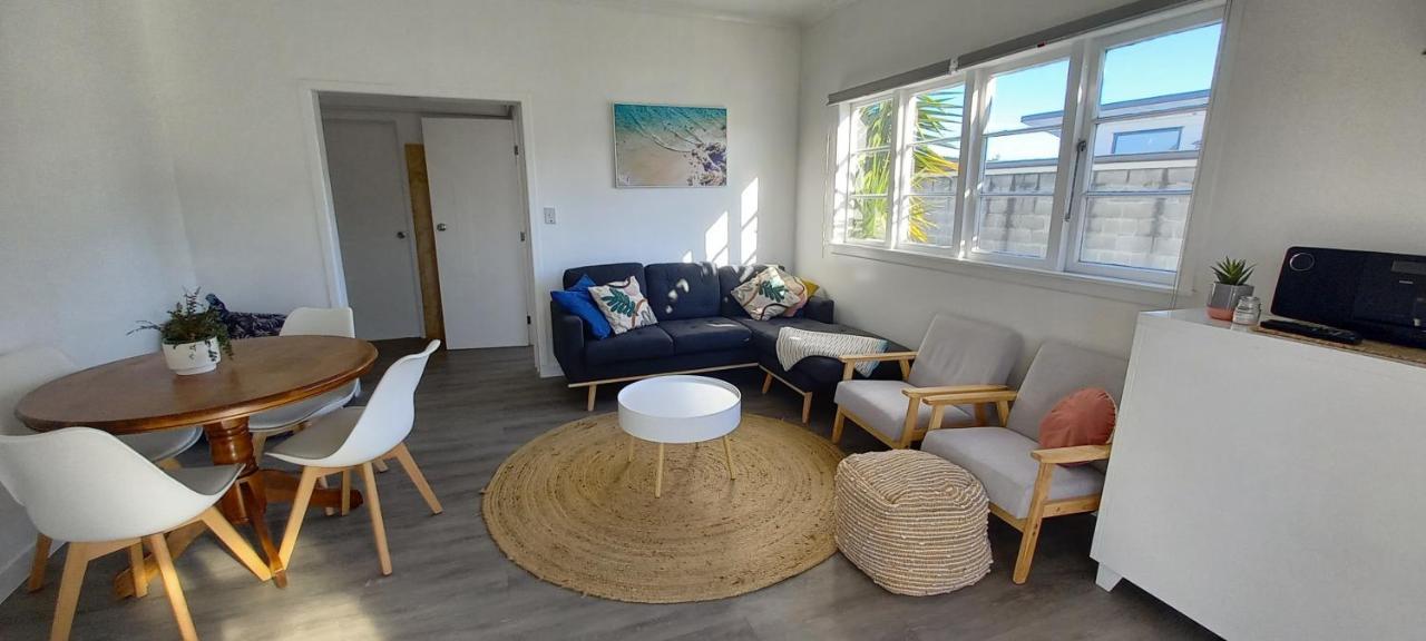 Surf N Stay Whangamata Ngoại thất bức ảnh