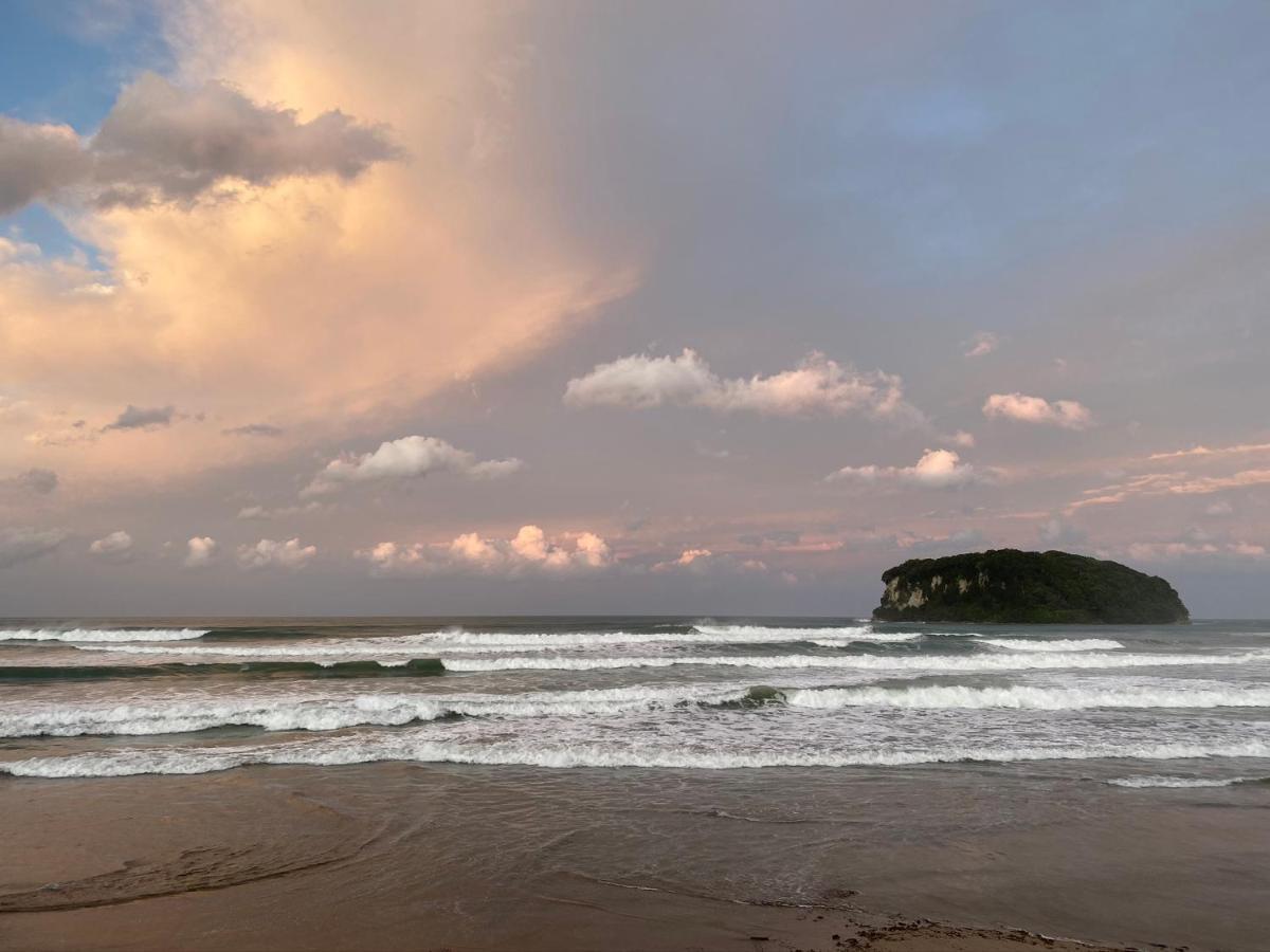 Surf N Stay Whangamata Ngoại thất bức ảnh