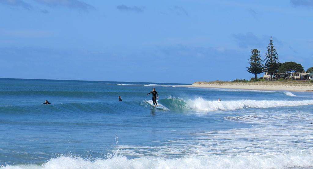 Surf N Stay Whangamata Ngoại thất bức ảnh