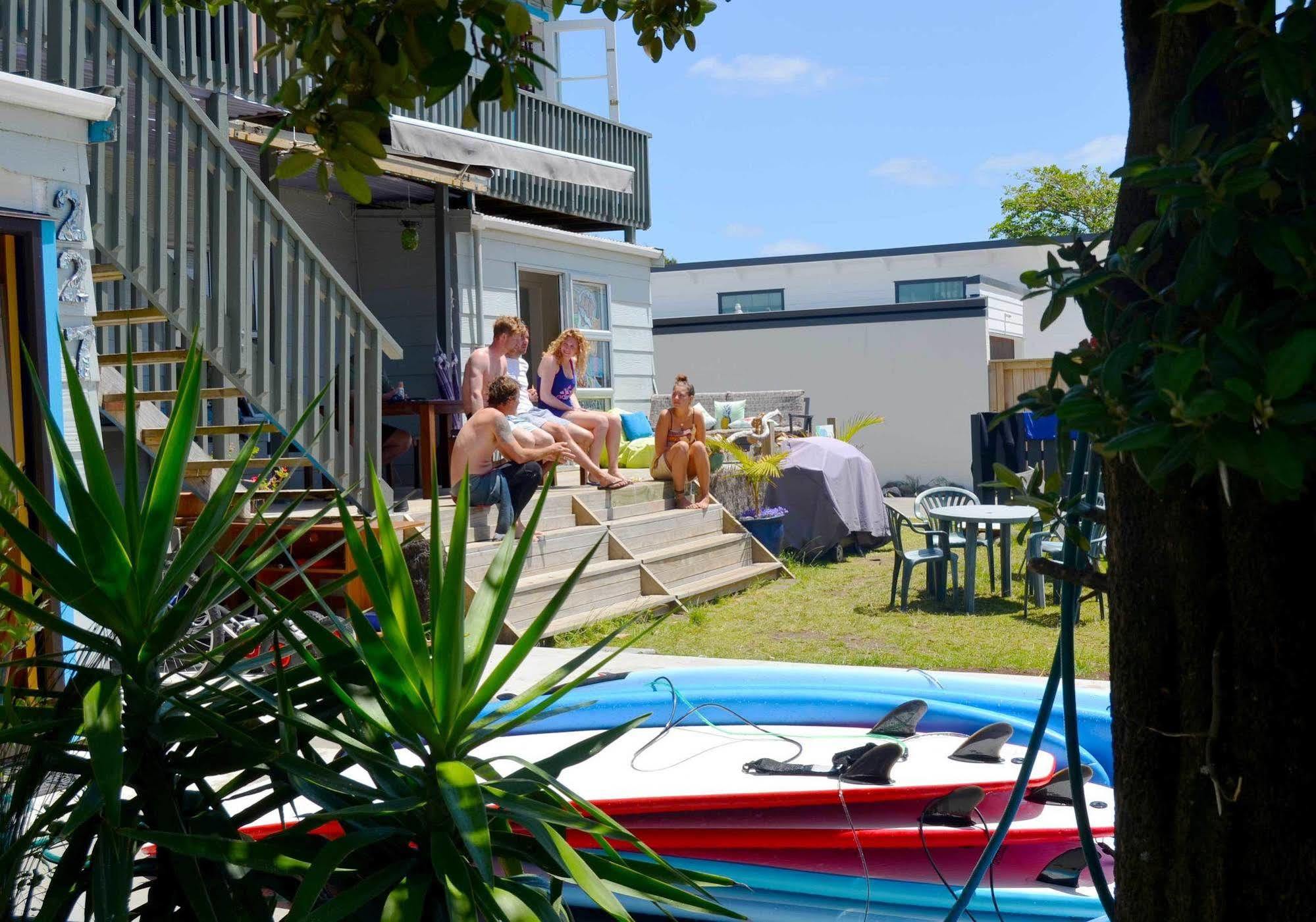 Surf N Stay Whangamata Ngoại thất bức ảnh