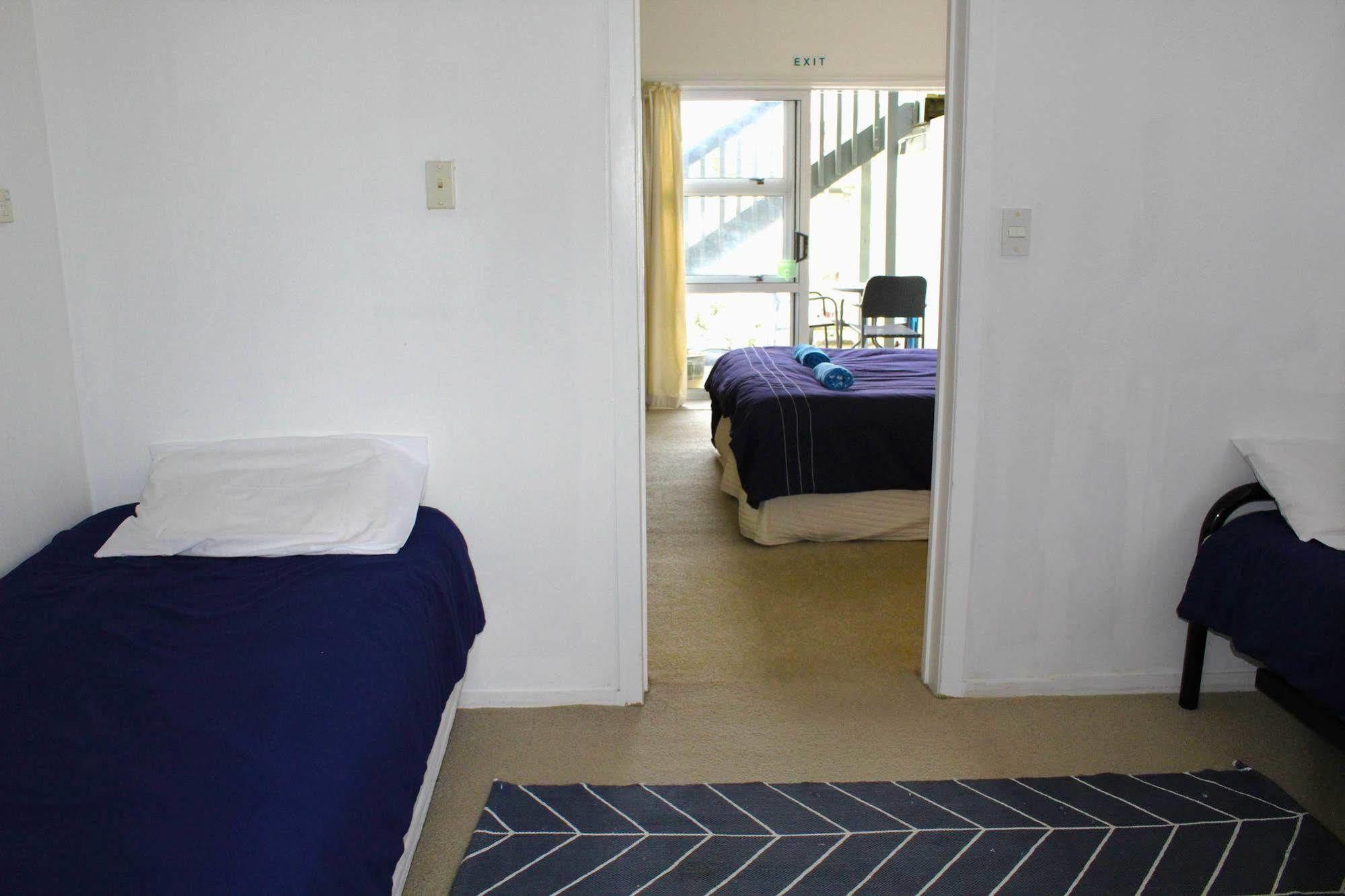 Surf N Stay Whangamata Ngoại thất bức ảnh